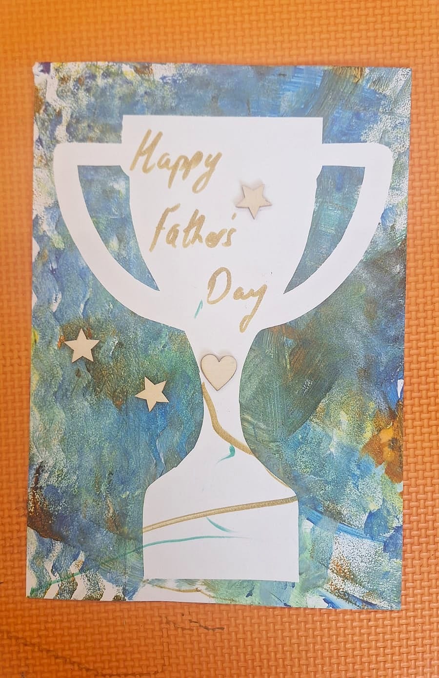 DIY Father’s Day trophy – a fun and creative way for kids to show Dad he’s the best