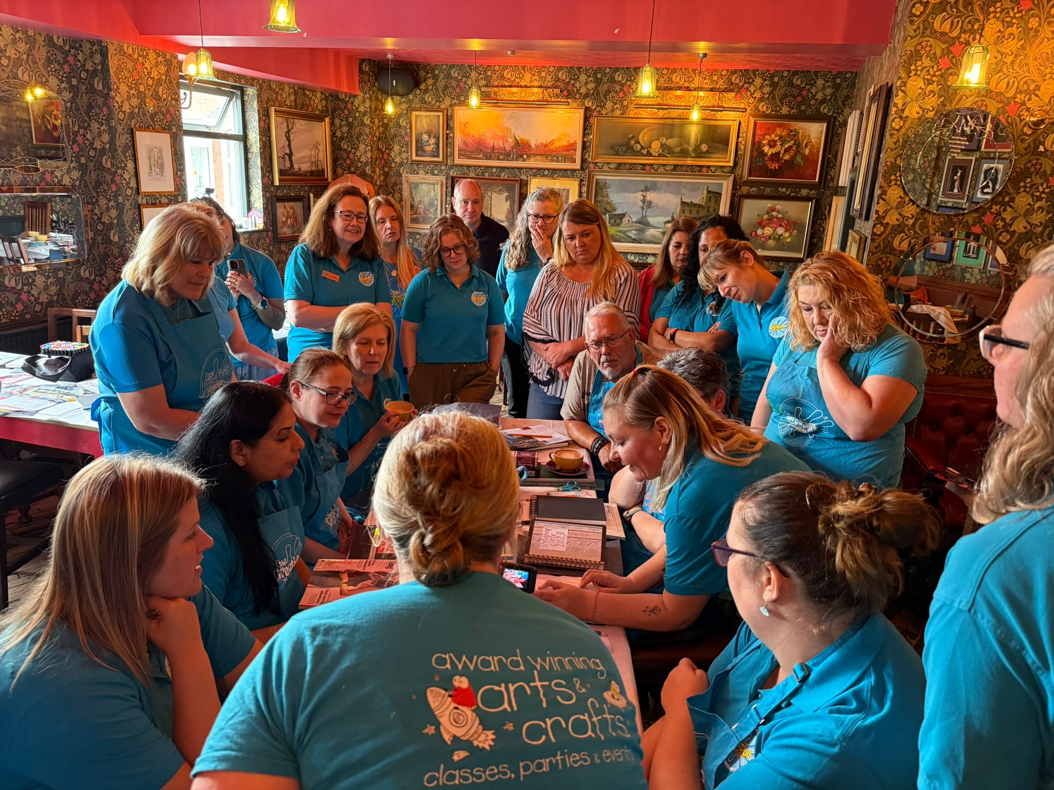 Discover the Joy of Sketchbooking with The Creation Station π¨β¨